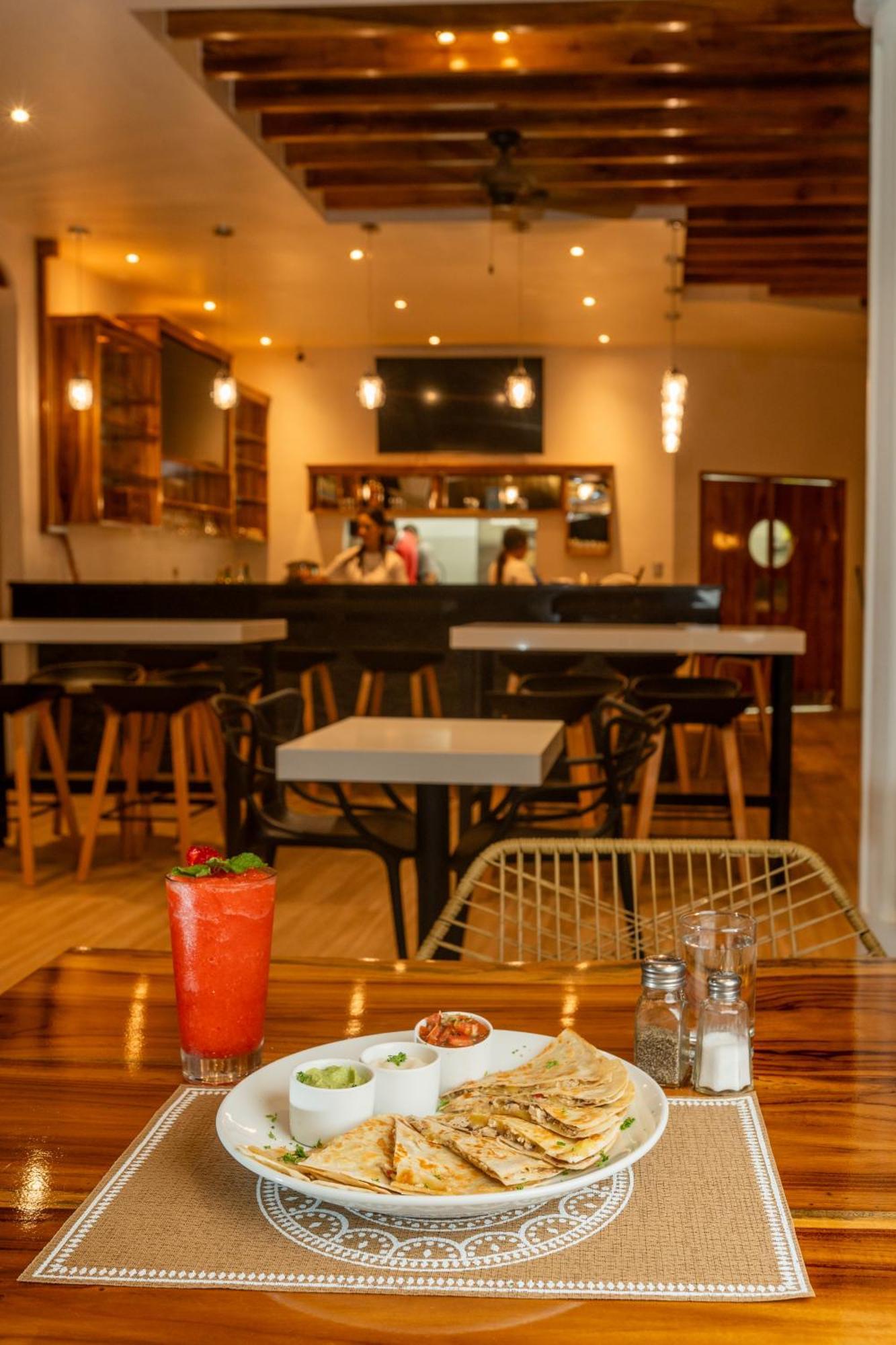 Hotel Los Higuerones Paso Canoas Екстериор снимка