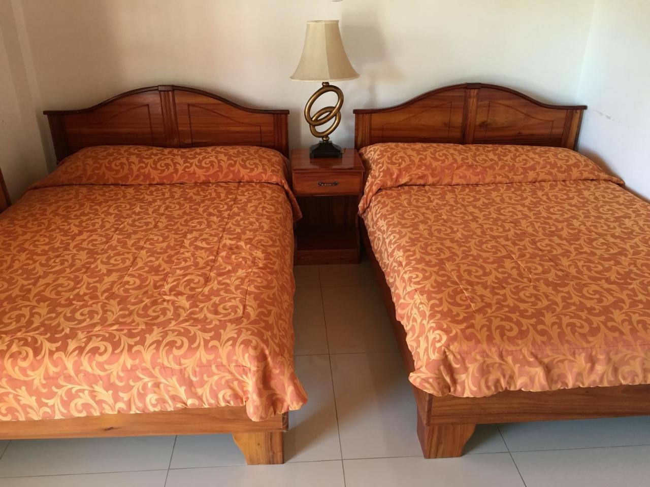 Hotel Los Higuerones Paso Canoas Екстериор снимка