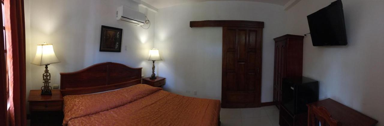 Hotel Los Higuerones Paso Canoas Екстериор снимка