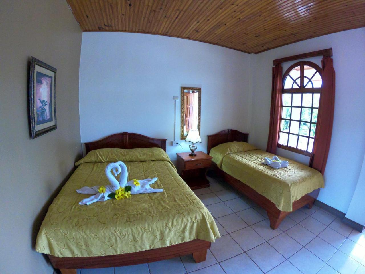 Hotel Los Higuerones Paso Canoas Екстериор снимка