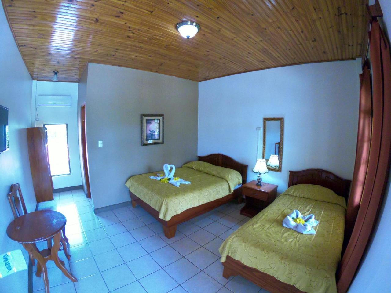 Hotel Los Higuerones Paso Canoas Екстериор снимка